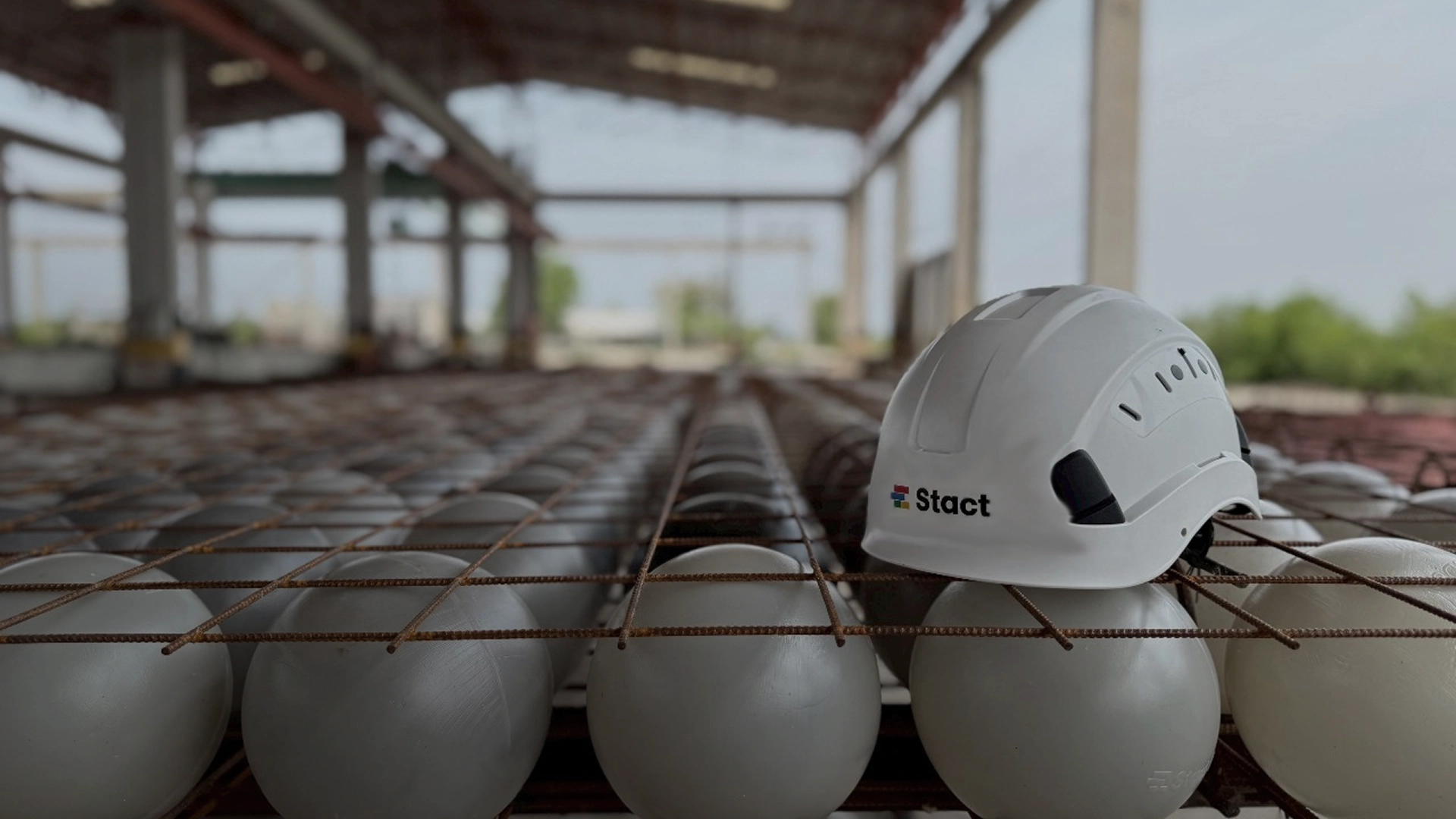 ใช้น้อยลง แต่ได้มากขึ้น (Build More with Less) | Stact